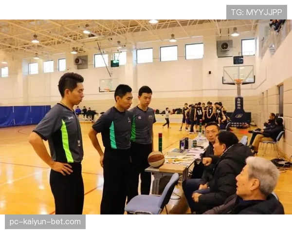 裁判沟通规则详解：场上交流有哪些限制和规范？